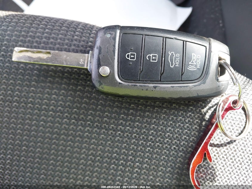 2021 Hyundai Accent Se VIN: 3KPC24A63ME130563 Lot: 45352348