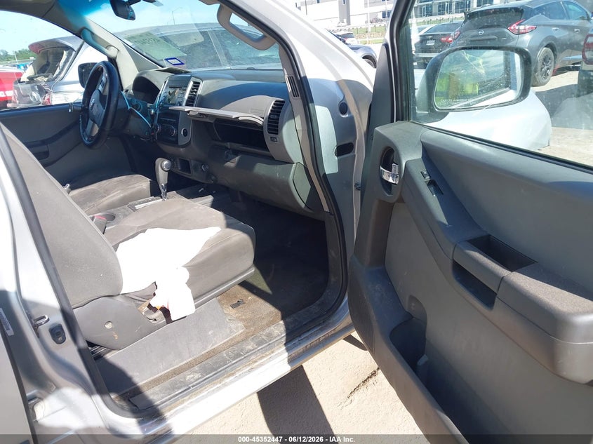 2013 NISSAN XTERRA auction photo 5