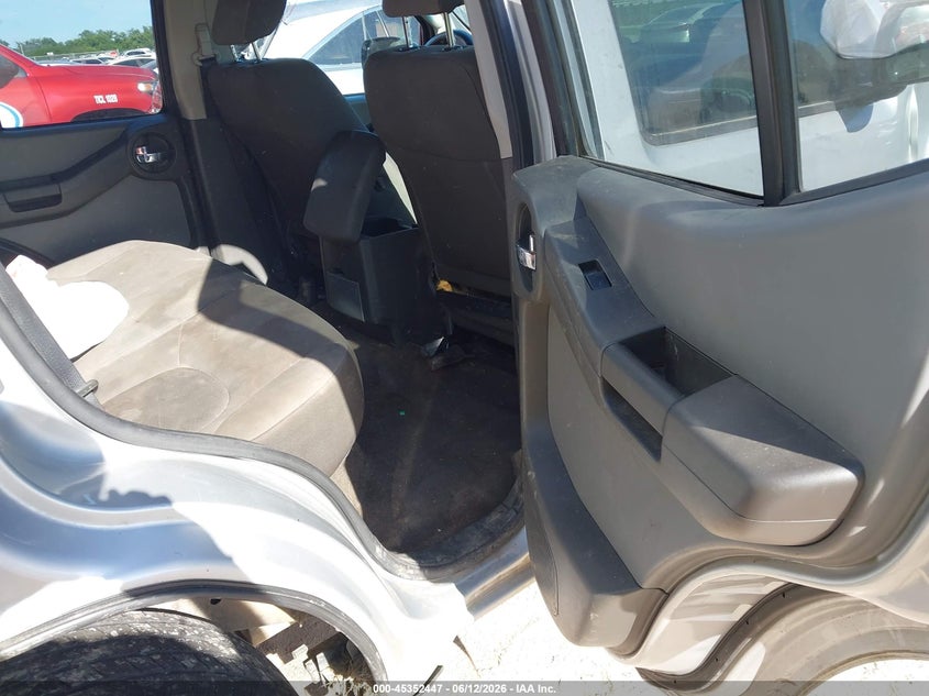 2013 NISSAN XTERRA auction photo 8