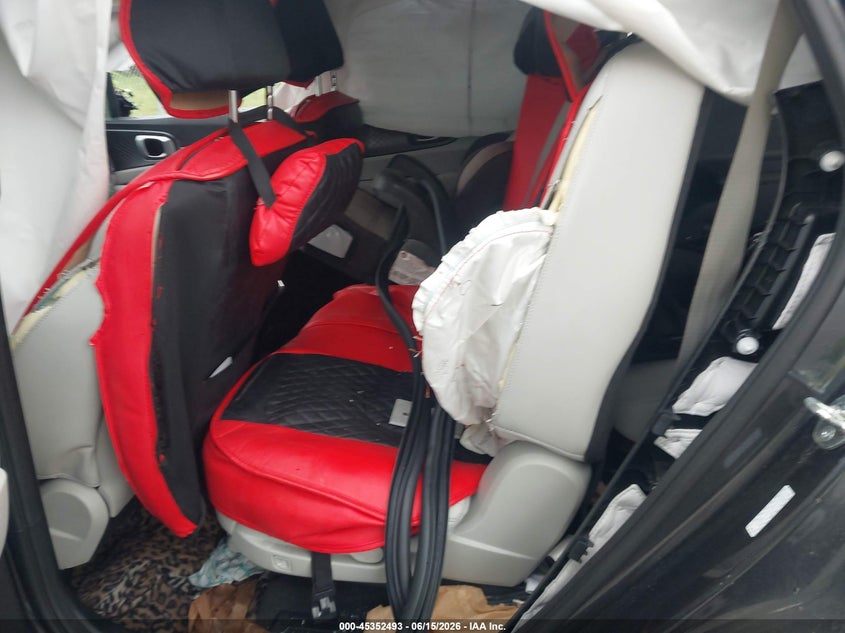 2024 KIA SORENTO 2.5L I-4 DI, DOHC, V(VIN: 5XYRL4JC1RG279013