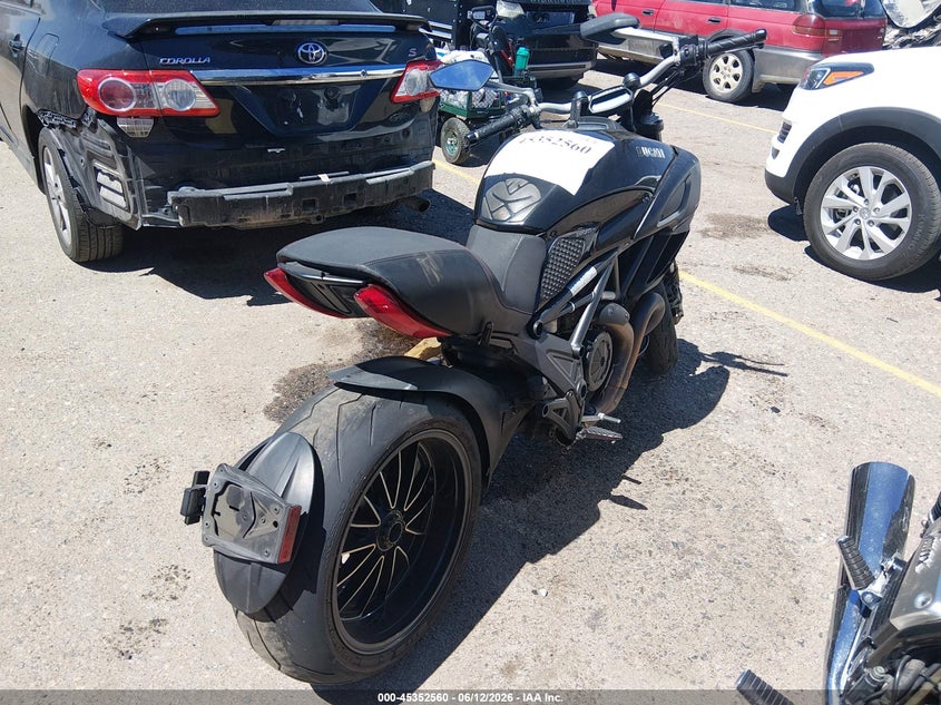 2012 DUCATI DIAVEL auction photo 4