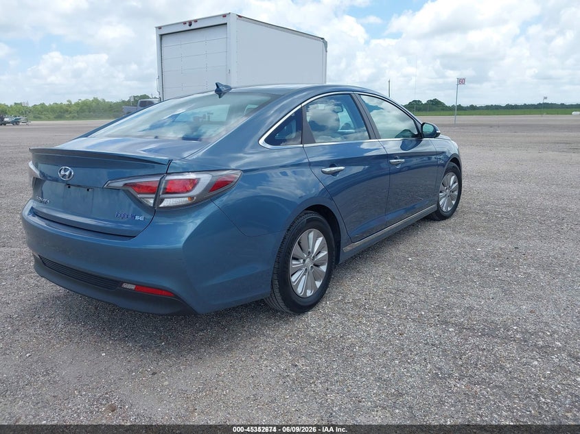 2016 HYUNDAI SONATA HYBRID auction photo 4