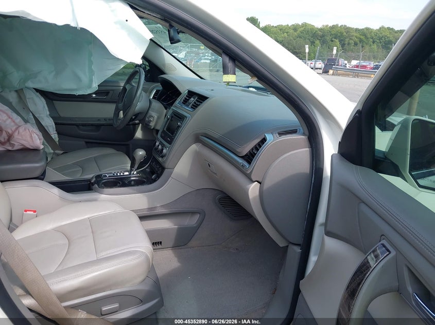 2013 GMC ACADIA auction photo 5