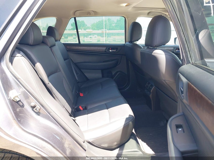 2015 SUBARU OUTBACK auction photo 8