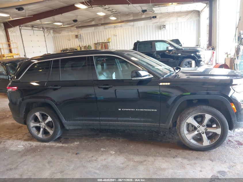 JEEP GRAND CHEROKEE - zdjęcie 13