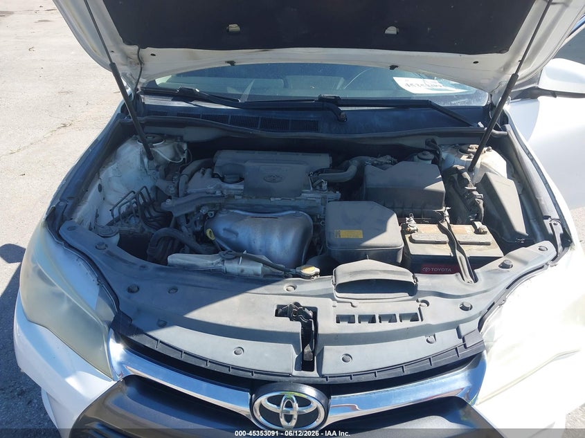 TOYOTA CAMRY - zdjęcie 10