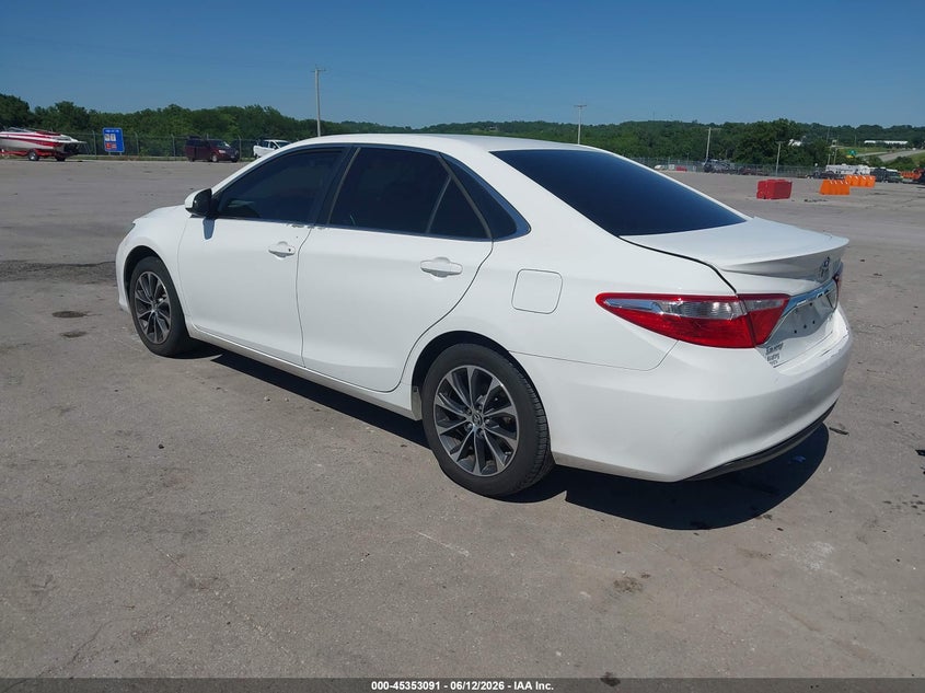 TOYOTA CAMRY - zdjęcie 3