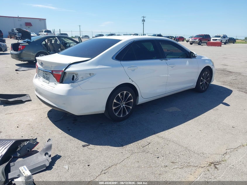 TOYOTA CAMRY - zdjęcie 4