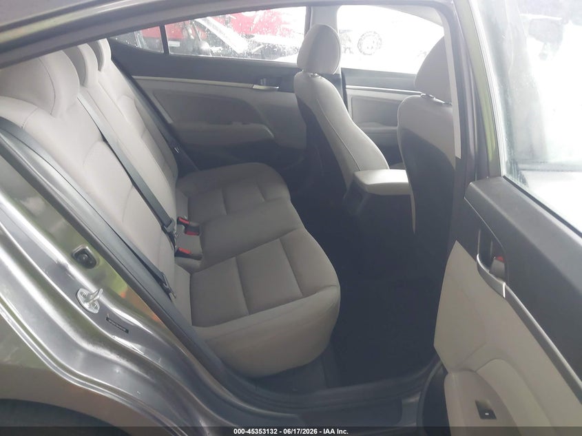 2019 HYUNDAI ELANTRA auction photo 8