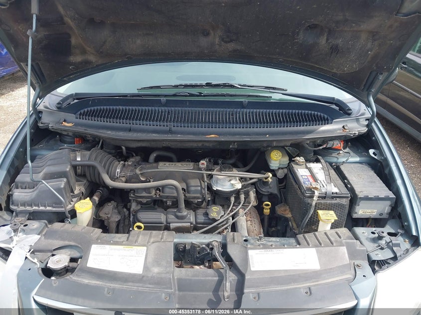 2005 Chrysler Town & Country Touring VIN: 2C4GP54L05R207240 Lot: 45353178