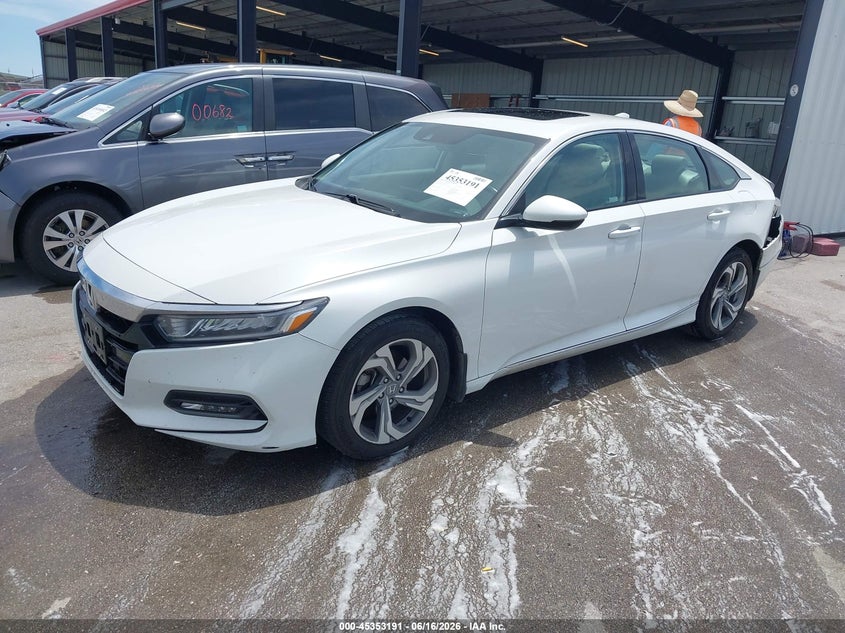 2018 HONDA ACCORD auction photo 2