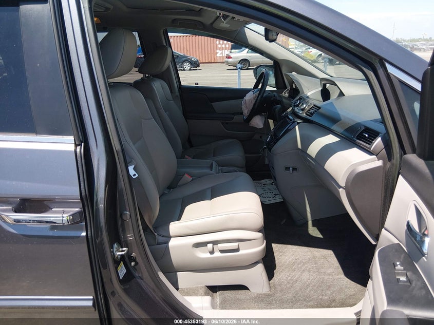 2017 HONDA ODYSSEY auction photo 5