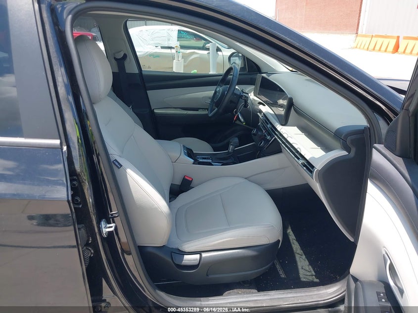 2025 HYUNDAI TUCSON auction photo 5