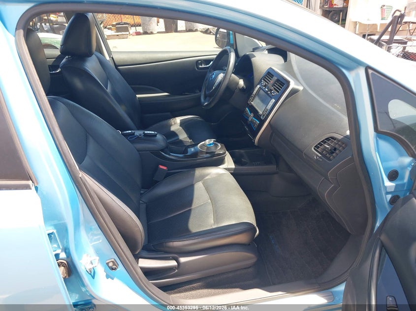 2015 NISSAN LEAF auction photo 5