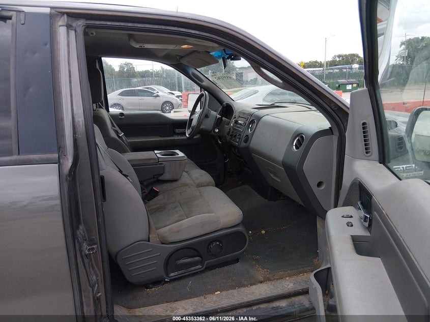 2005 FORD F-150 auction photo 5
