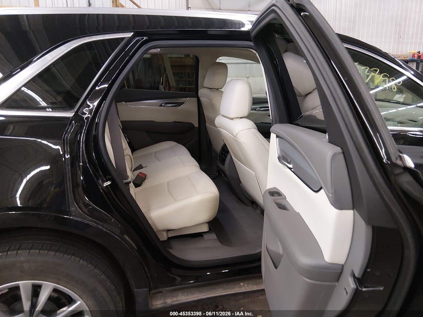 2022 Cadillac Xt5 Premium Luxury VIN: 1GYKNDR40NZ179726 Lot: 45353398