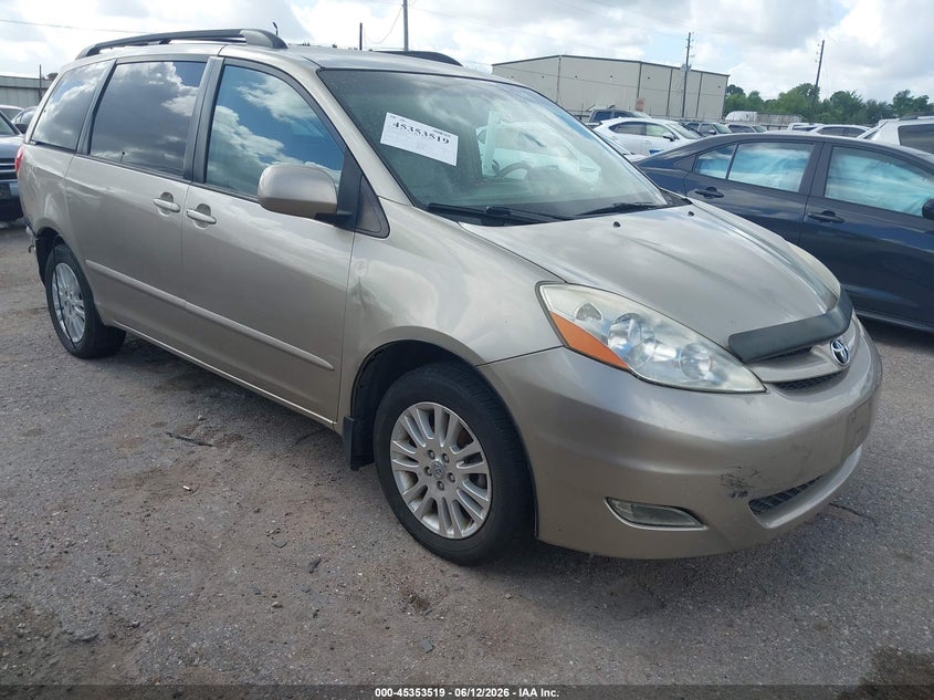 2009 TOYOTA SIENNA XLE