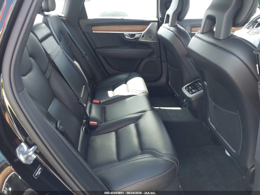 2017 VOLVO S90 auction photo 8