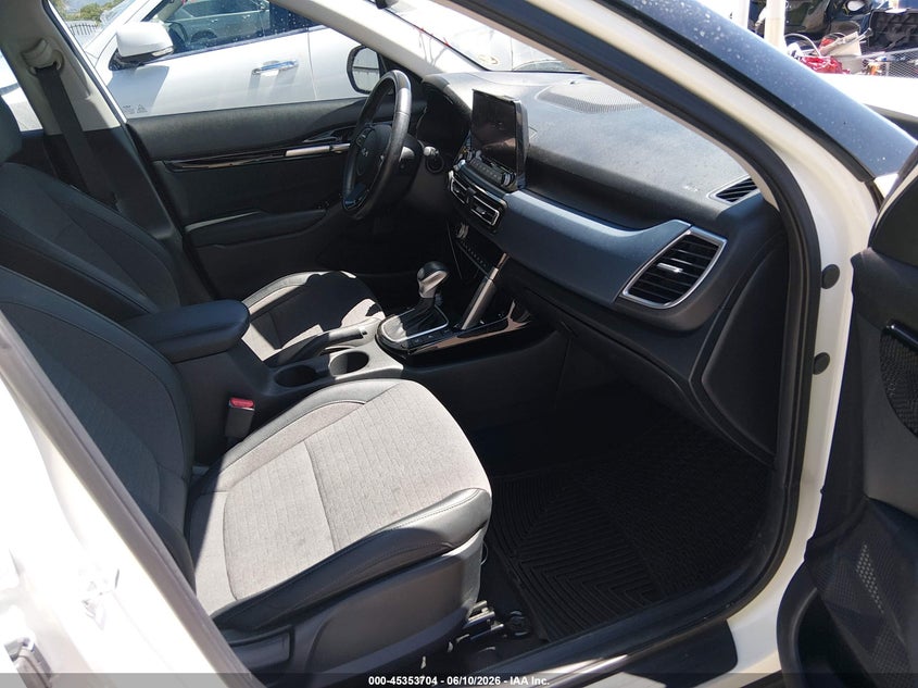 2022 KIA SELTOS auction photo 5