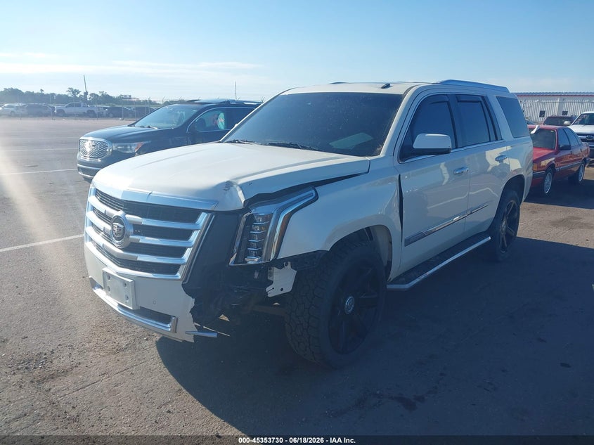 2015 CADILLAC ESCALADE auction photo 2