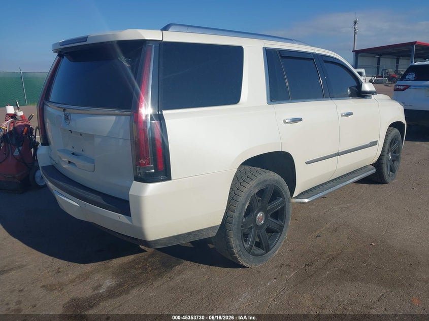 2015 CADILLAC ESCALADE auction photo 4