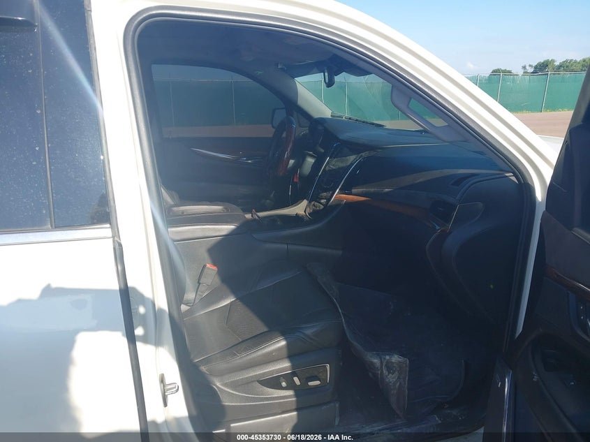 2015 CADILLAC ESCALADE auction photo 5