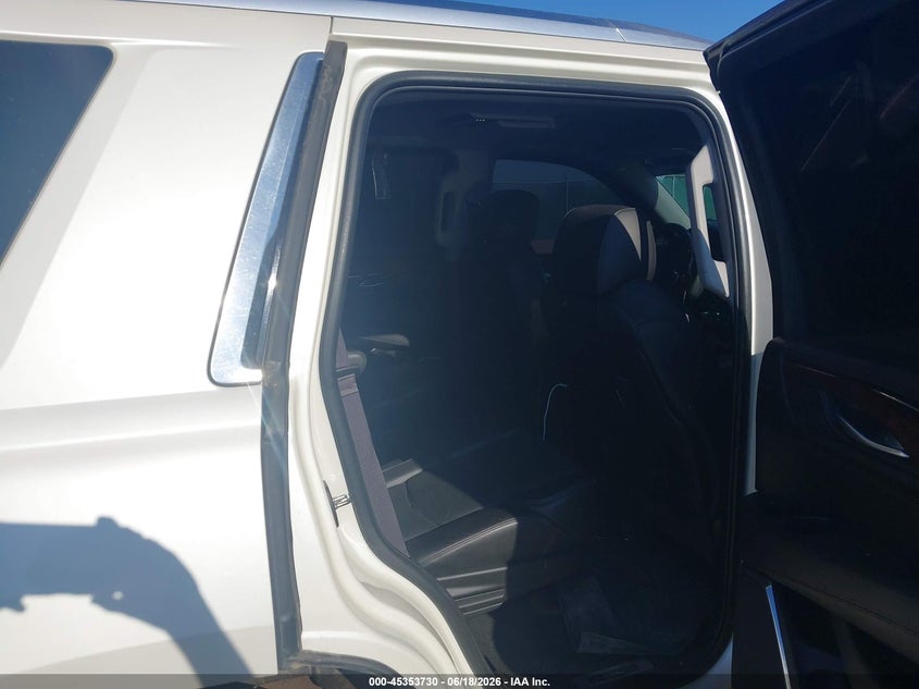 2015 CADILLAC ESCALADE auction photo 8