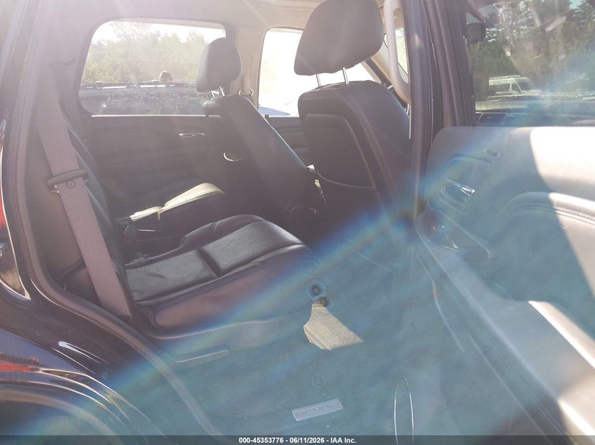2012 GMC YUKON auction photo 8