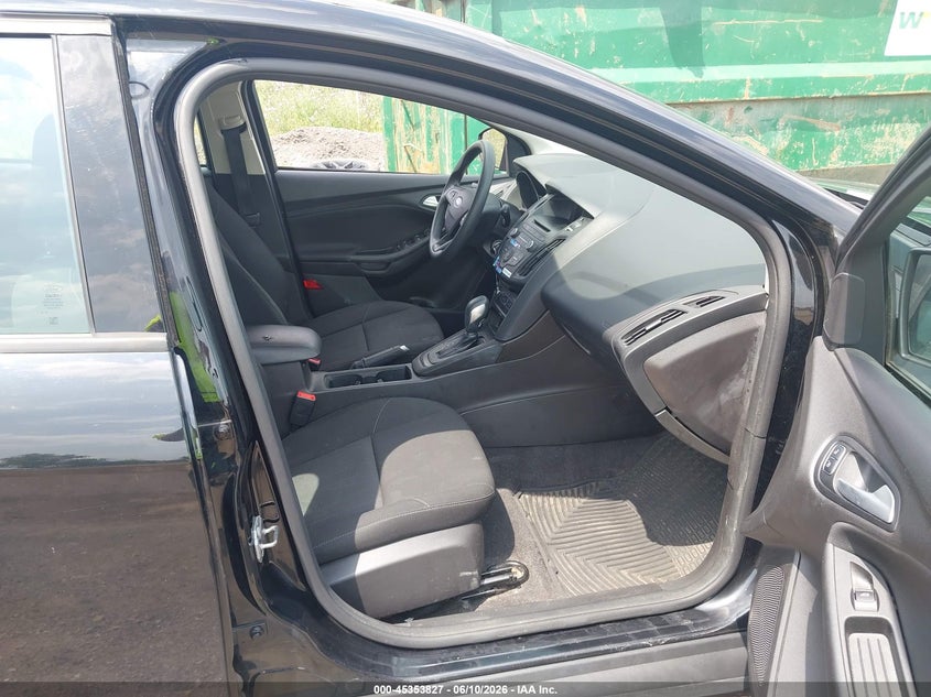 VIN 1FADP3K28HL340624 2017 FORD FOCUS SE