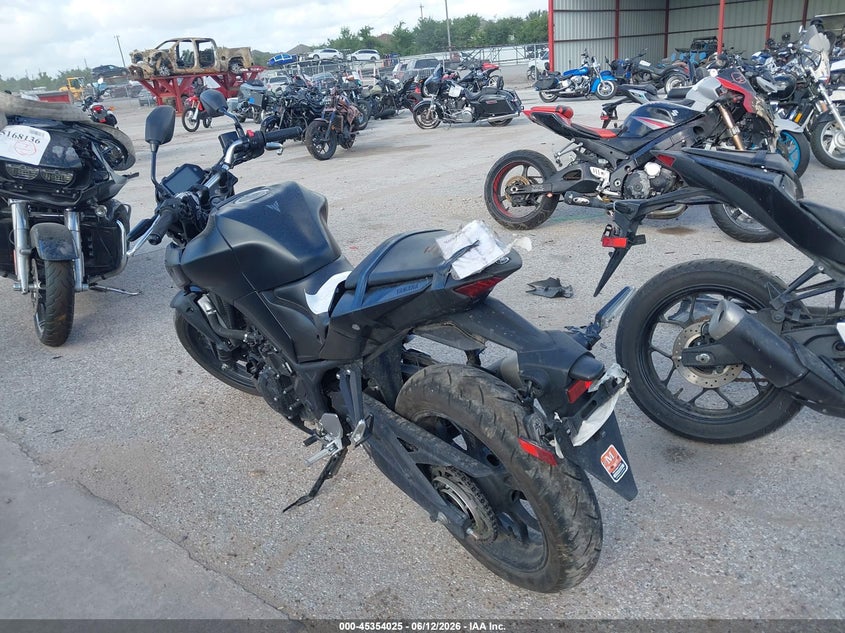 YAMAHA MT-03 2024