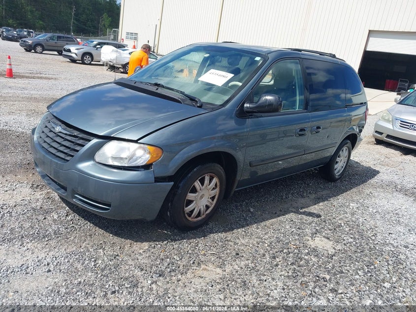 2007 Chrysler Town & Country 1A4GJ45R37B123147 photo 1