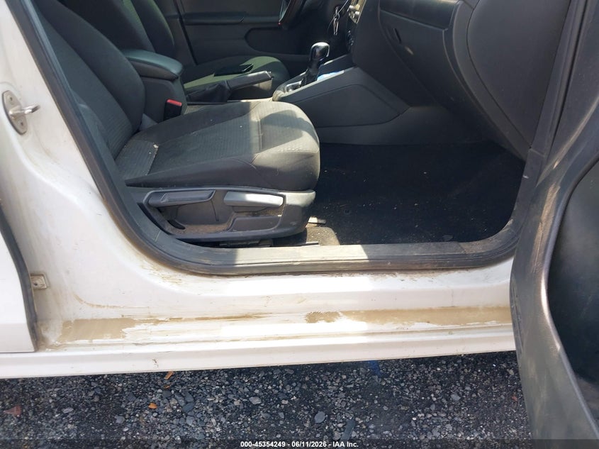 VOLKSWAGEN JETTA 2016 VIN 3VW267AJ5GM345519
