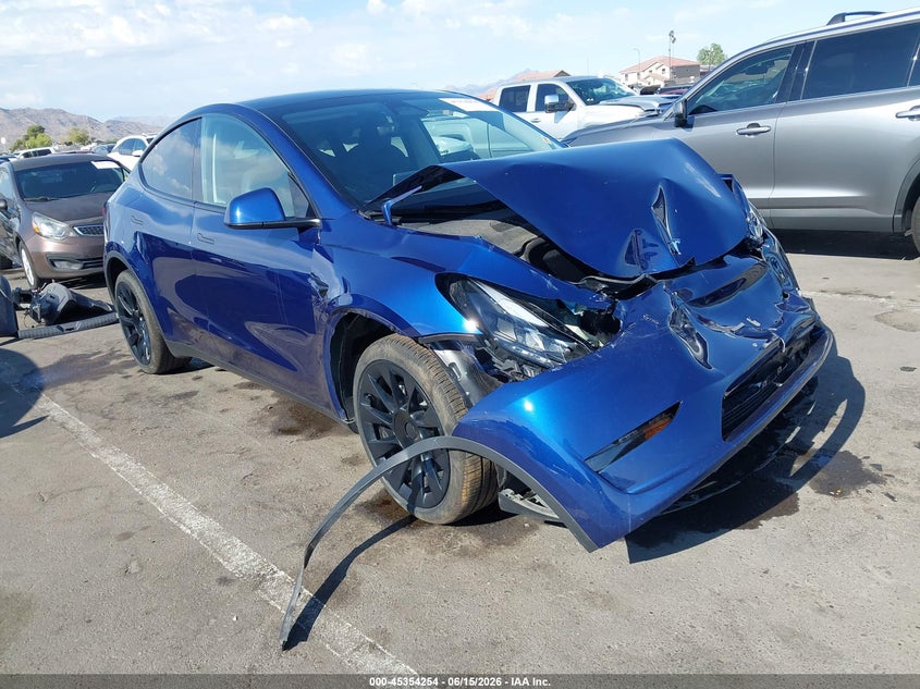 2023 TESLA MODEL Y  (VIN: 7SAYGDEE8PA185176)