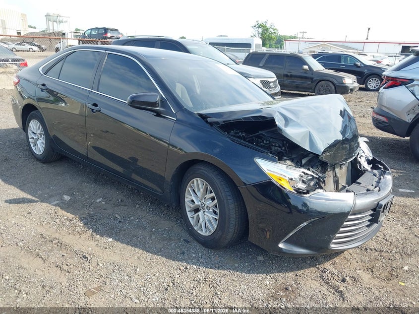 2016 TOYOTA CAMRY LE