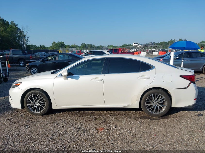 2016 LEXUS ES 350 — Photo 14