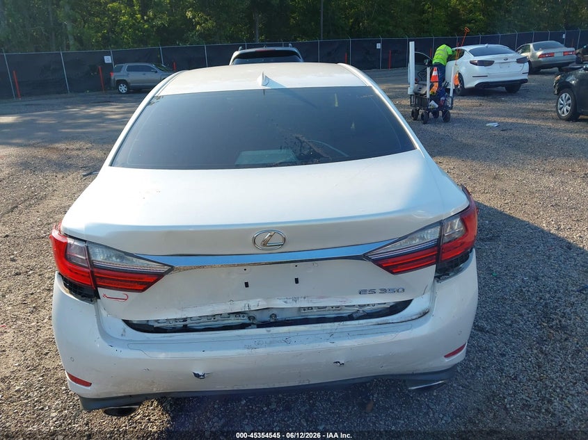 2016 LEXUS ES 350 — Photo 16