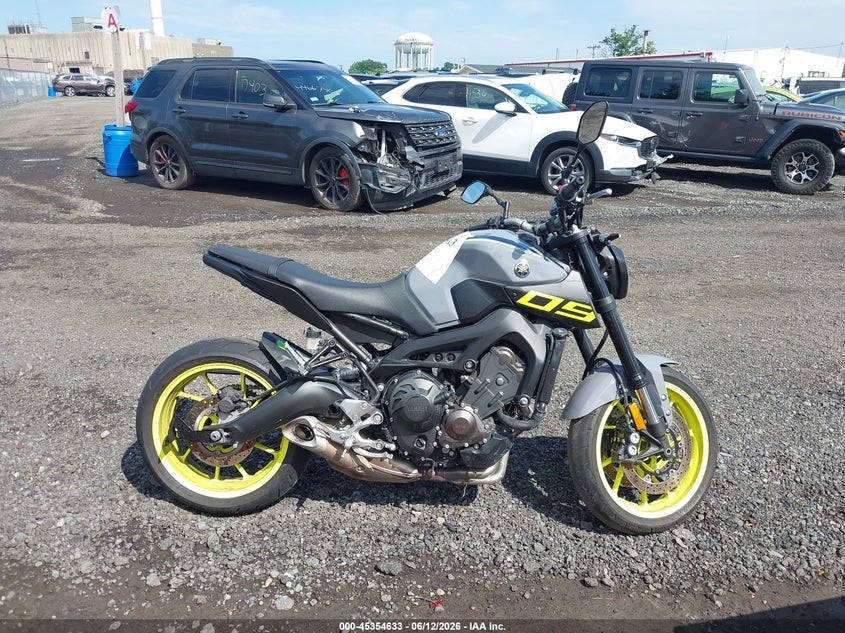 2016 Yamaha Fz09 VIN: JYARN33E3GA011785 Lot: 45354633