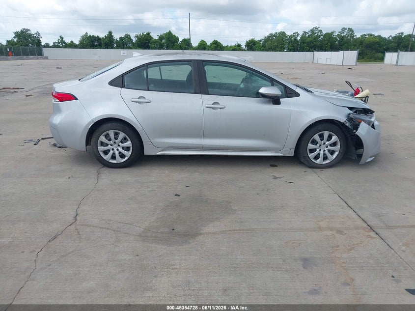 2022 Toyota Corolla Le VIN: 5YFEPMAEXNP352762 Lot: 45354728