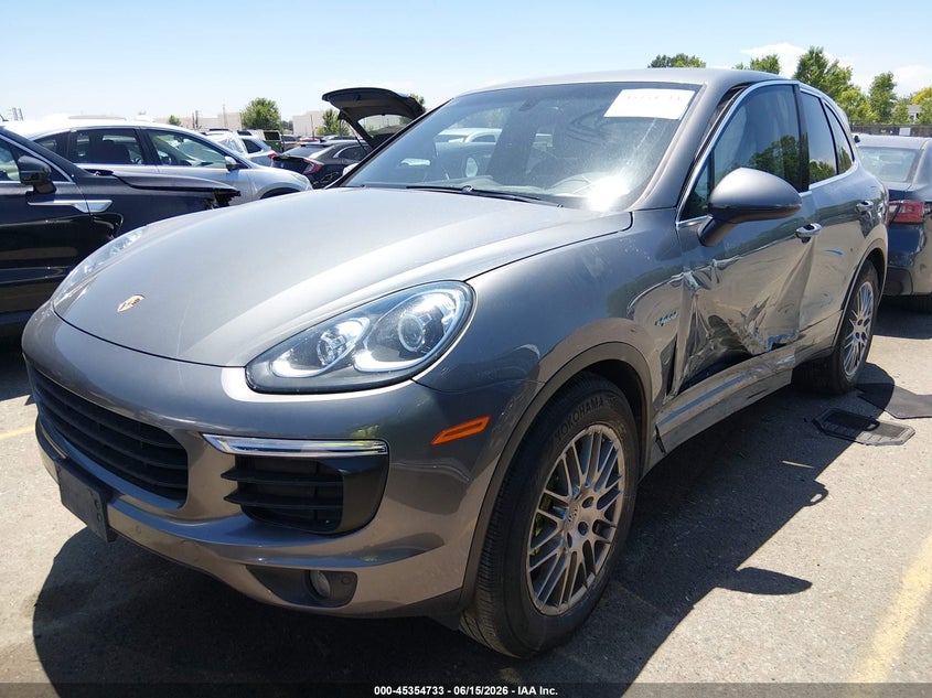 2015 PORSCHE CAYENNE E-HYBRID auction photo 2