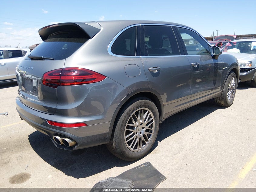 2015 PORSCHE CAYENNE E-HYBRID auction photo 4