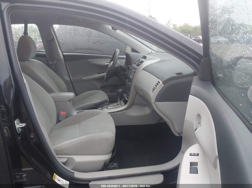 2013 TOYOTA COROLLA auction photo 5