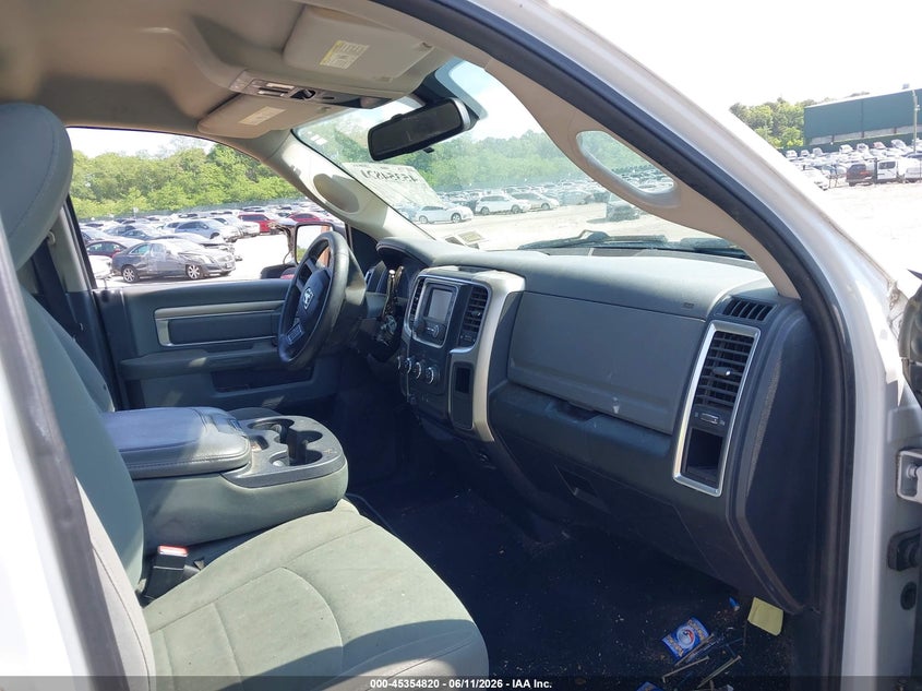 RAM 2500 2015 VIN 3C6TR5DT4FG610628