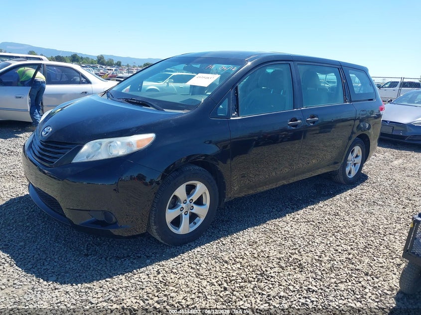 2013 Toyota Sienna L V6 7 Passenger 5TDZK3DC4DS371303 photo 1