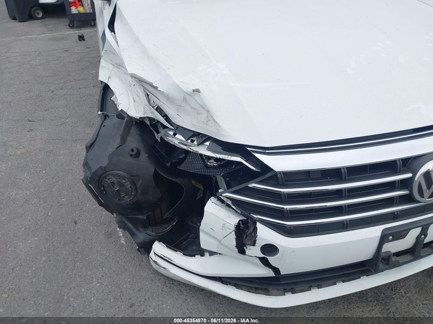 VOLKSWAGEN JETTA 2019 VIN 3VWE57BU6KM086184