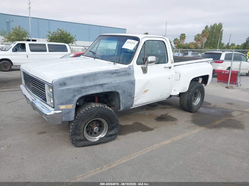 1985 CHEVROLET K10 COUPE 5.7L V8 CRB OHV C