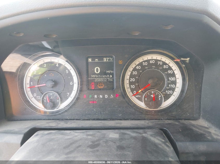 2016 RAM 1500 auction photo 7