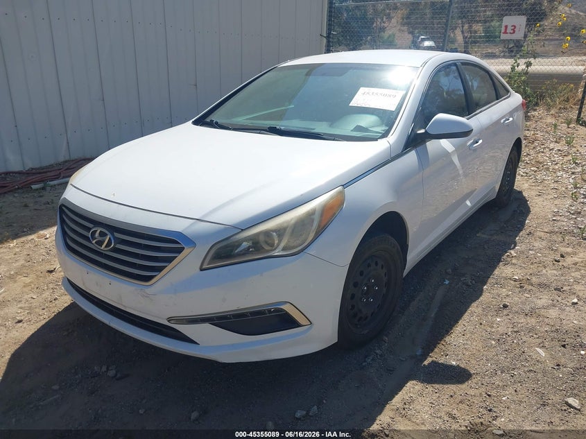 2015 HYUNDAI SONATA auction photo 2