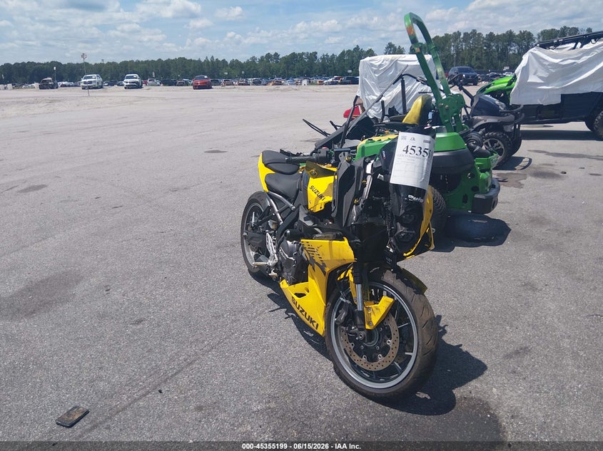 2024 Suzuki Gsx800