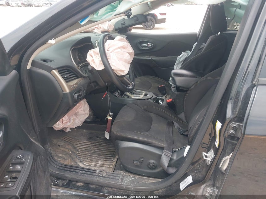 2015 JEEP CHEROKEE auction photo 5