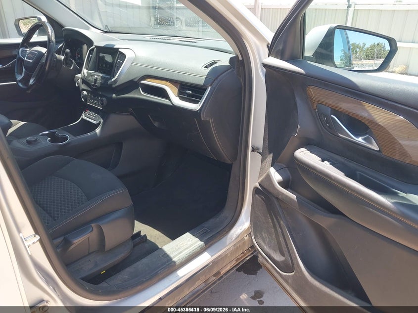 2018 GMC TERRAIN auction photo 5